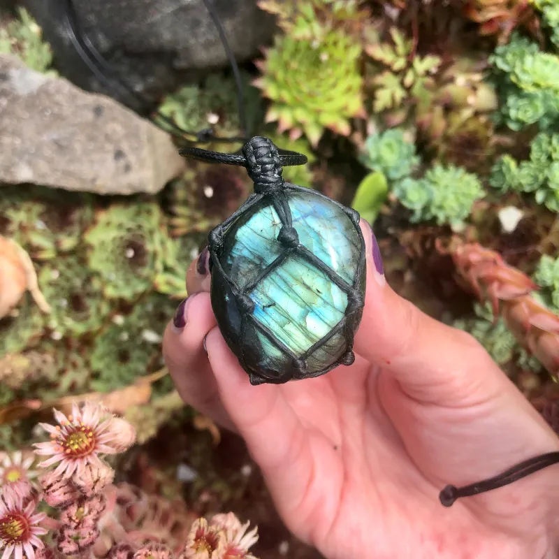 Turix Crystals labradorite heart shaped stone