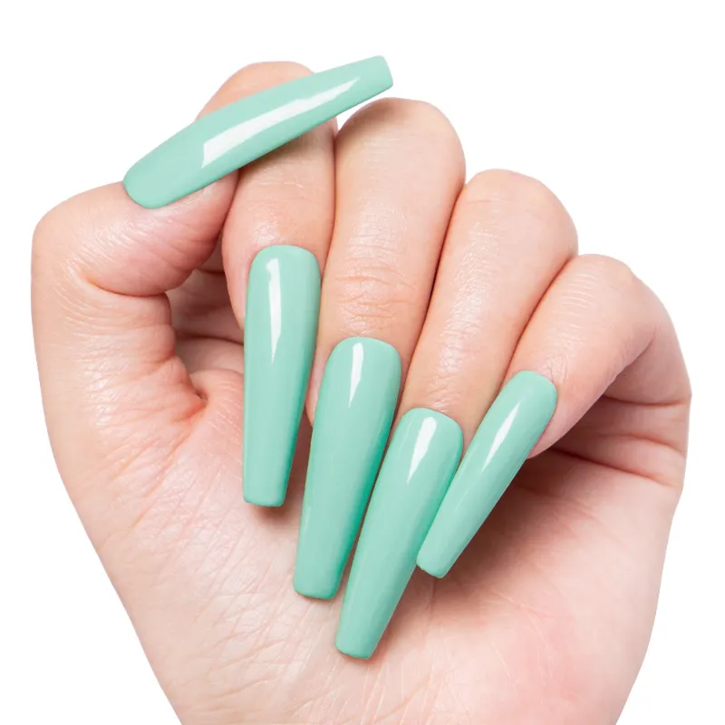 Lovful press on nail art