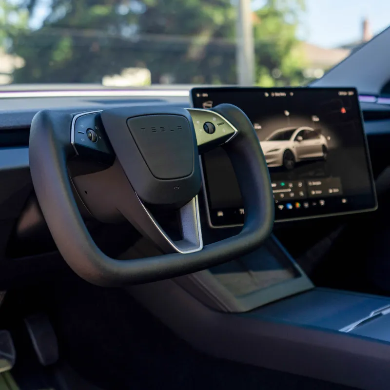 Yeslak tesla steering wheel